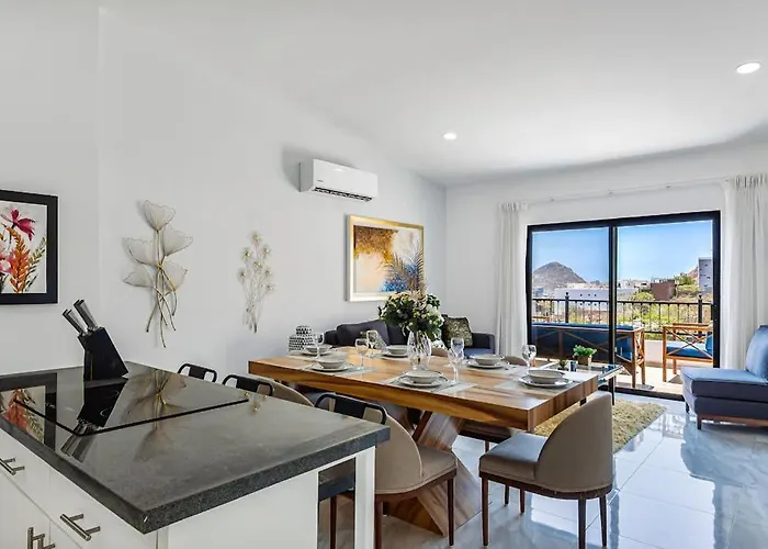 Ferienhaus Morgan Residences 607a @ Boutique With Pool, Gym,