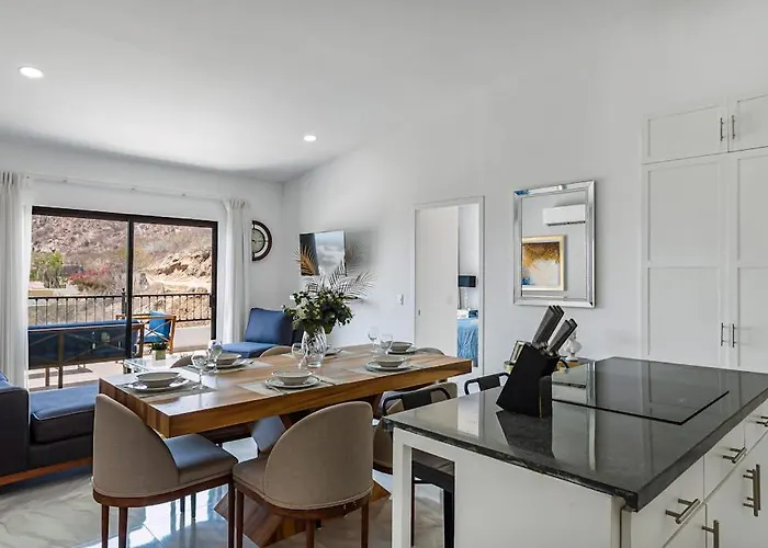 Morgan Residences 607a @ Boutique With Pool, Gym, Ferienhaus Cabo San Lucas